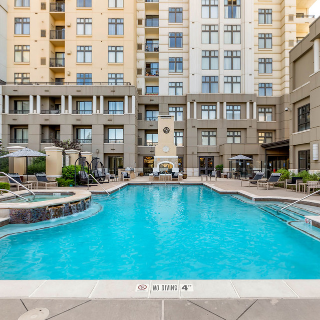 4550 Cherry Creek - Sparkling Pool Surrounded By Lounge Chairs