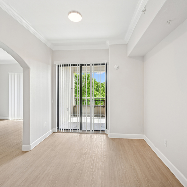 4550 Cherry Creek – Renovated Apartments in Denver – Living Room