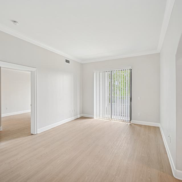 4550 Cherry Creek – Renovated Apartments in Denver – Living Room